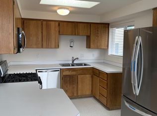 249 NW 3rd St #A, Newport, OR 97365