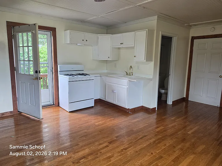 2040 Main Rd — Photo 5