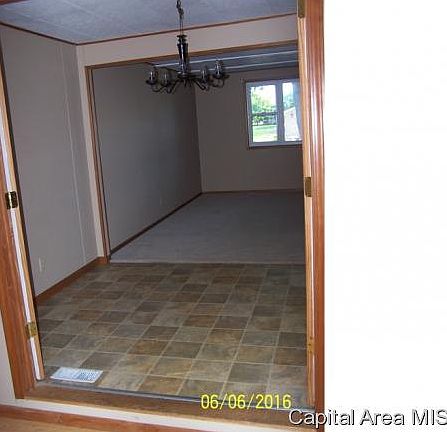 4th image of 808 W Jackson St