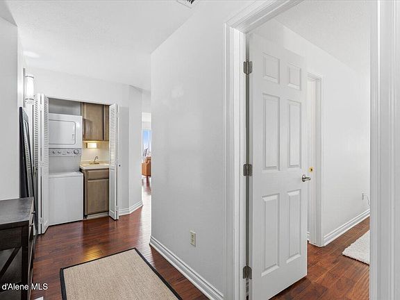 5th image of 301 N 1st St #505
