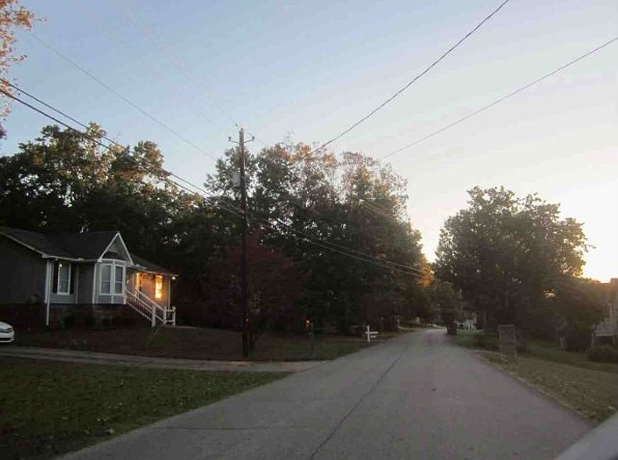 Exterior Neighborhood (street photo)