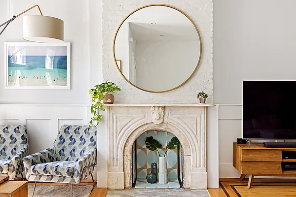 Sold by Compass | media 6