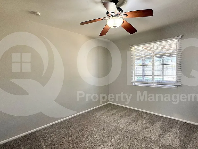 1730 W Northview Ave — Photo 8
