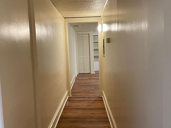 3rd image of 1002 N Madison St APT 6
