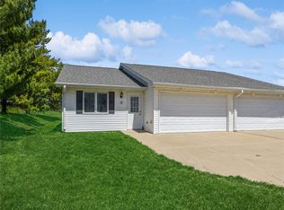 11 NE Sunrise Dr, Waukee, IA 50263