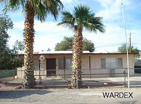 1st image of 835 Safari Dr