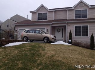 6 Rockport Rd, New Hartford, NY 13413