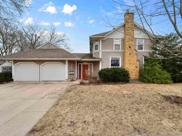1345 Blue Mounds St, Black Earth, WI 53515