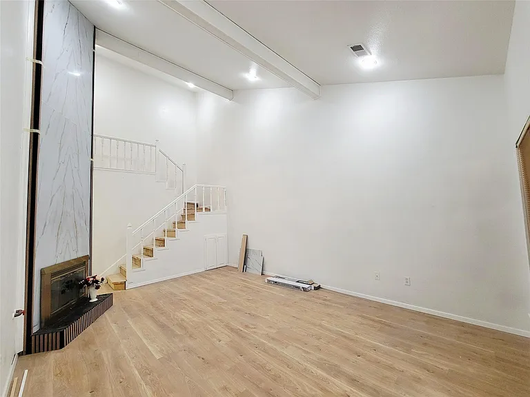 206 McCarley Pl — Photo 4