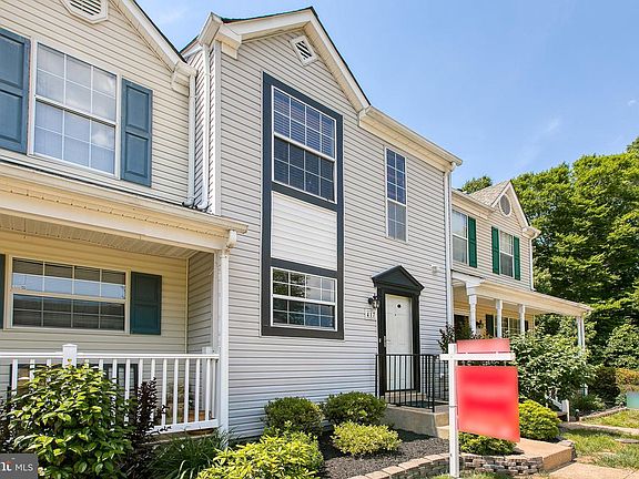 2nd image of 417 Mayfair Pl
