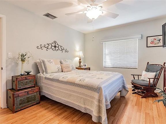 4th image of 1508 Braund St