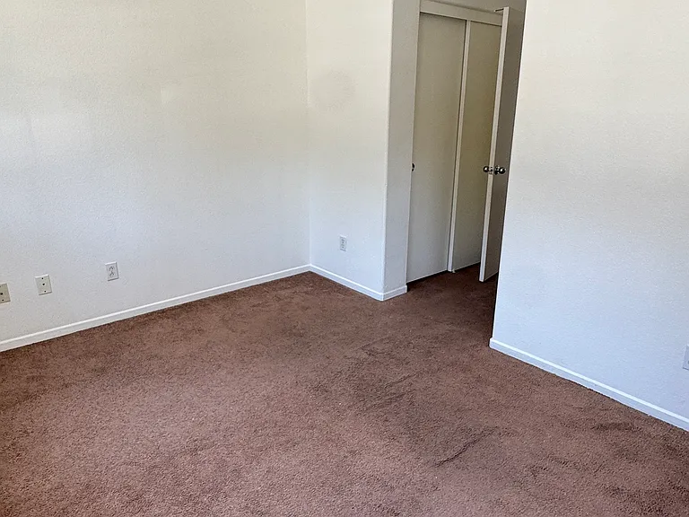 973 Yosemite Dr — Photo 16
