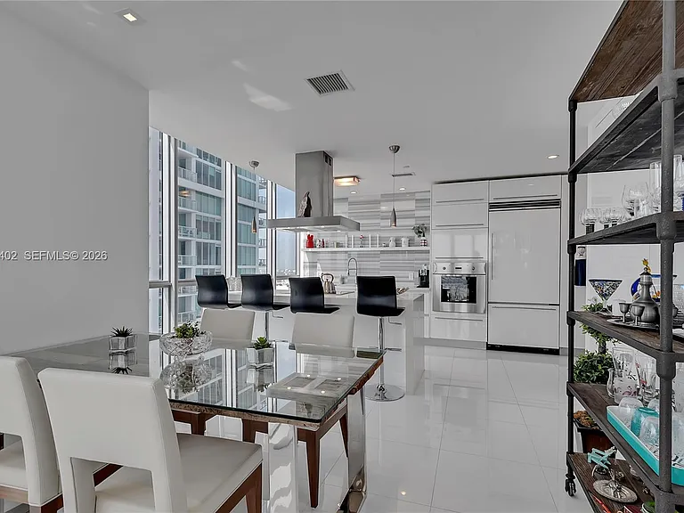 1100 Biscayne Blvd #3901 — Photo 7