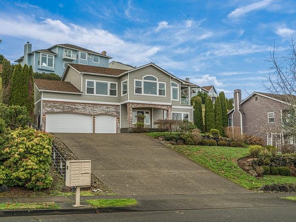 2nd image of 5422 Chinook Dr NE
