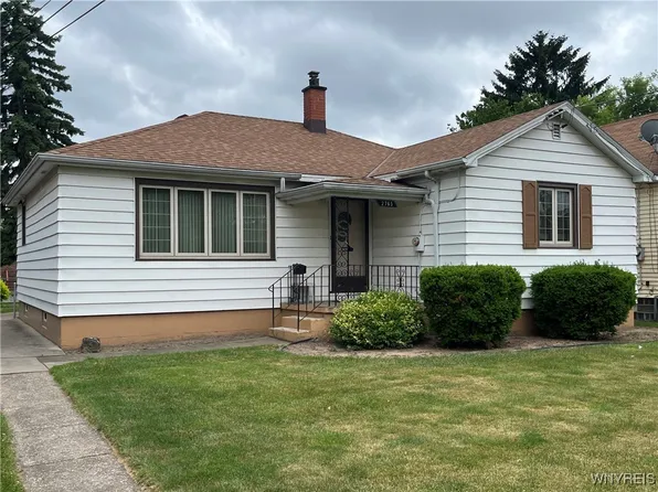 2765 Orleans Ave, Niagara Falls, NY 14303