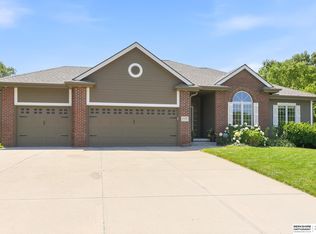 17321 Spencer St, Omaha, NE 68116