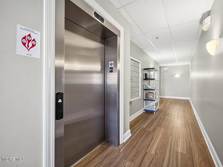 1700 Main St #209 — Photo 18