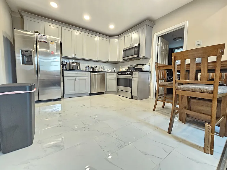 60 Lt Glenn Zamorski Dr #1R — Photo 2