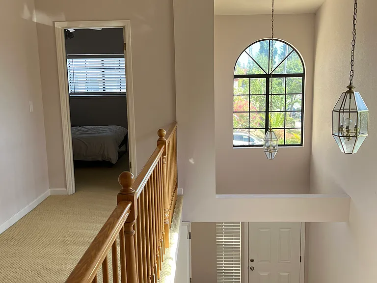 200 Ellsworth Ter — Photo 2