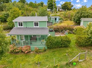 8 Goulds Road, Pouch Cove, NL A0A3L0