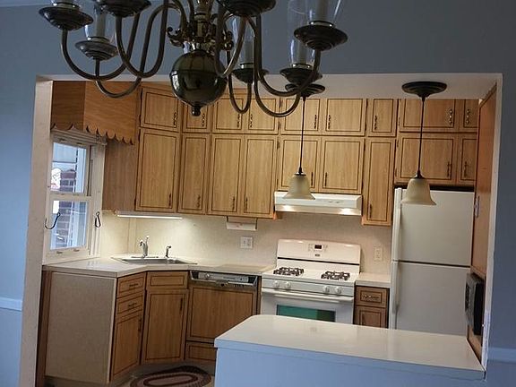 Kitchen open to Dinning with Breakfast Bar