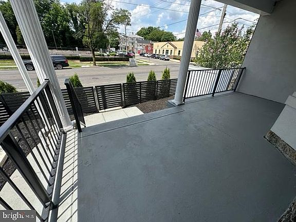 3rd image of 646 E Chelten Ave