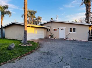 18005 Vine St, Fontana, CA 92335