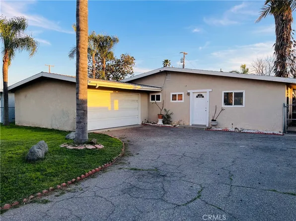 18005 Vine St, Fontana, CA 92335