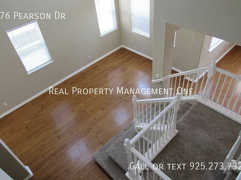 576 Pearson Dr — Photo 7