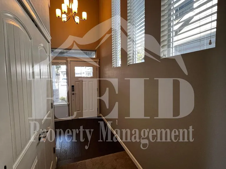 3887 Portside Dr — Photo 4