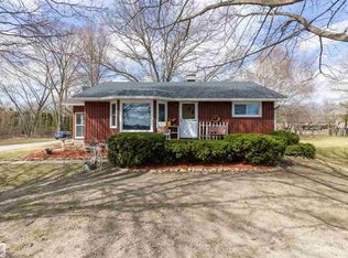 1626 Oakland St, Saint Clair, MI