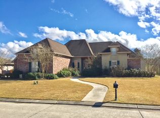 1092 Oak Harbor Dr, Morgan City, LA 70380