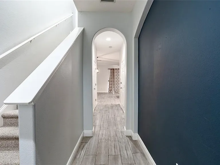 4631 69th Pl — Photo 3