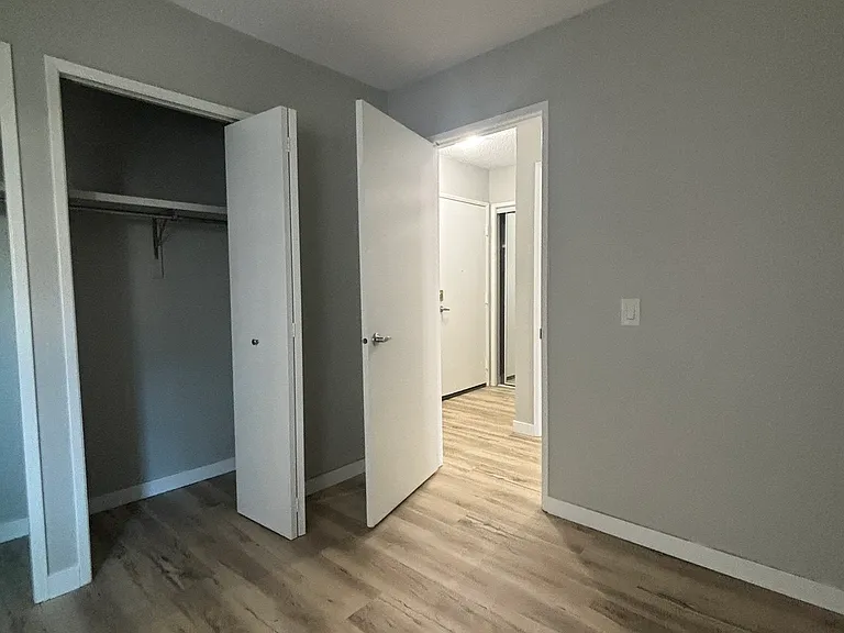 2310 17a St SW #103 — Photo 12