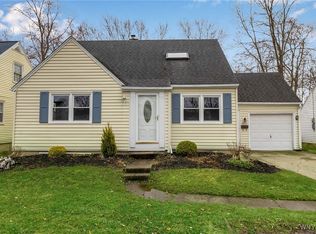 1604 Love Rd, Grand Island, NY 14072