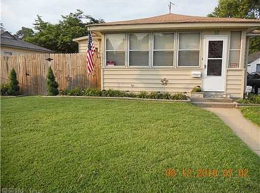 1st image of 10 Vail Pl