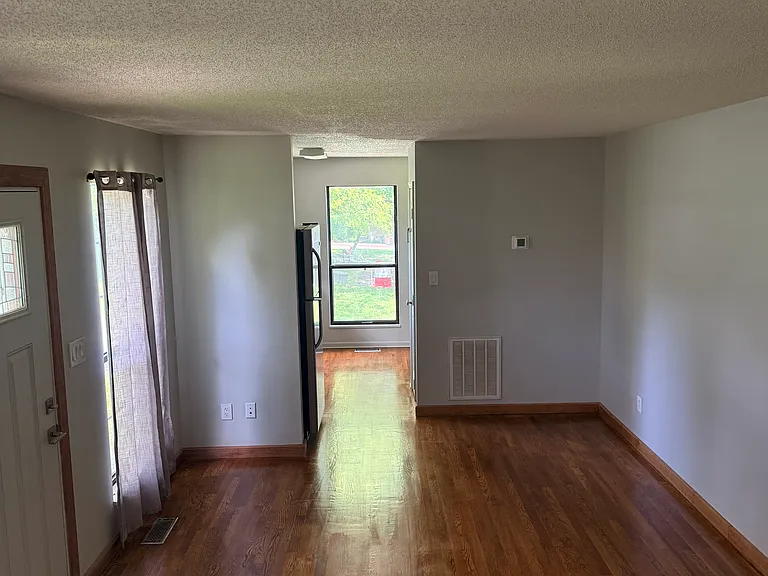 1712 Woodrow Dr — Photo 32