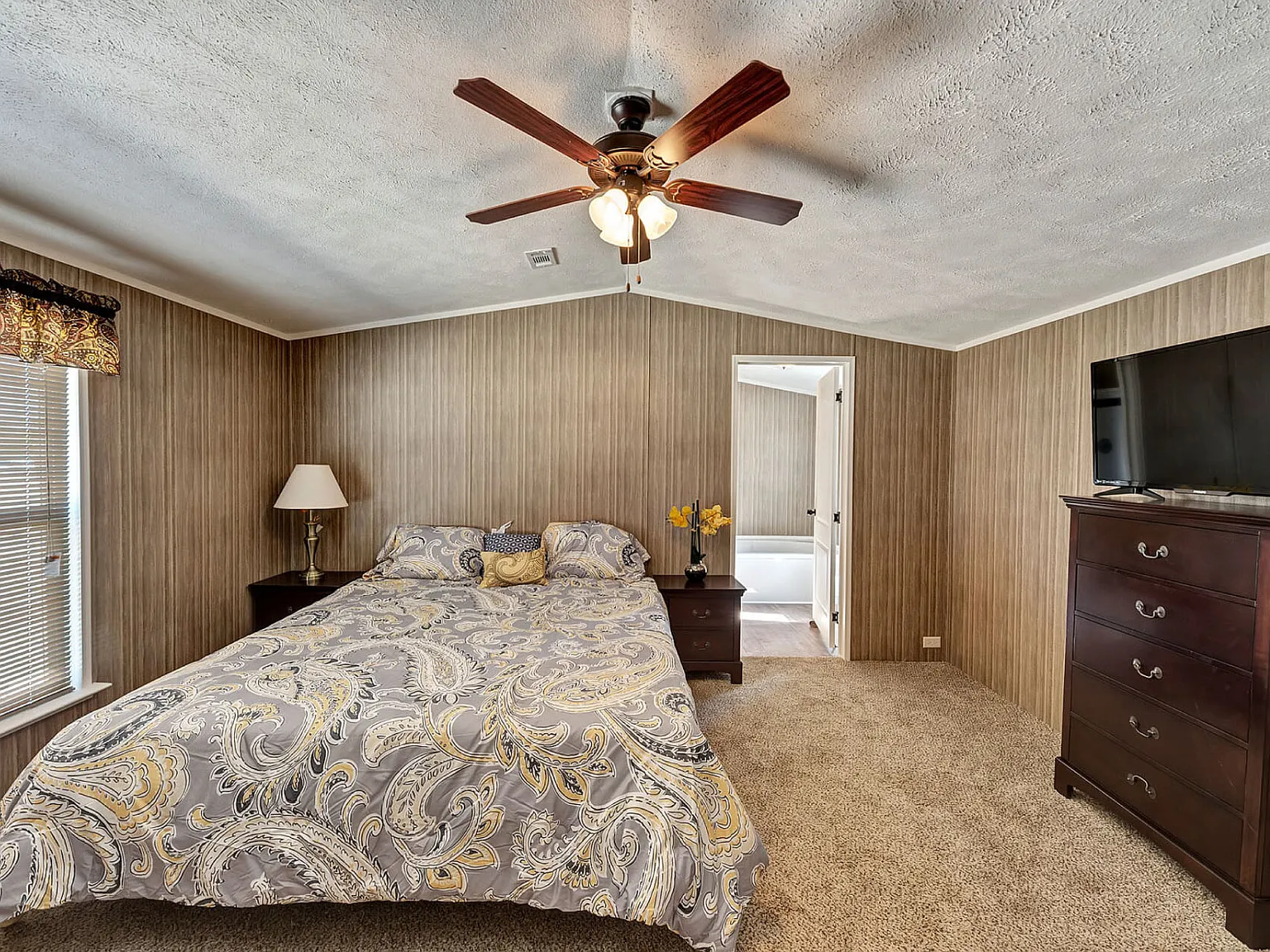 3 bed, 1193 sqft, $1,395 — Photo 4