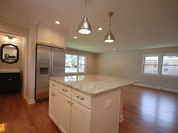 5th image of 10816 S Lavergne Ave