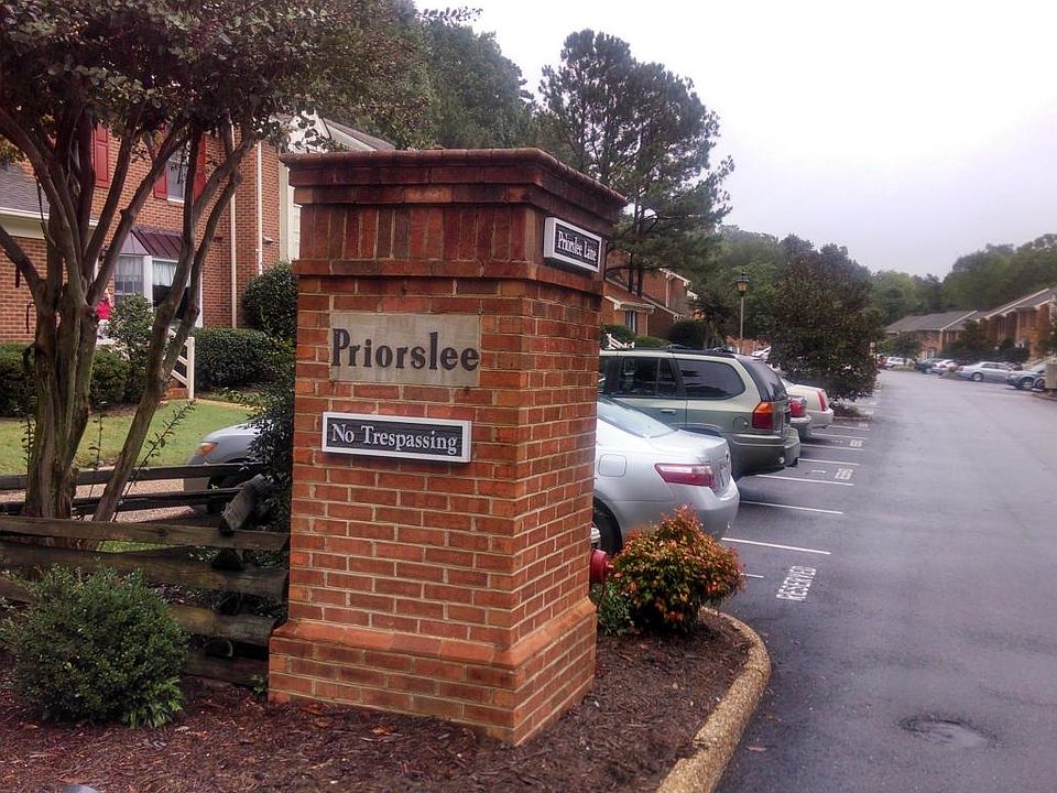 2nd image of 42 Priorslee Ln