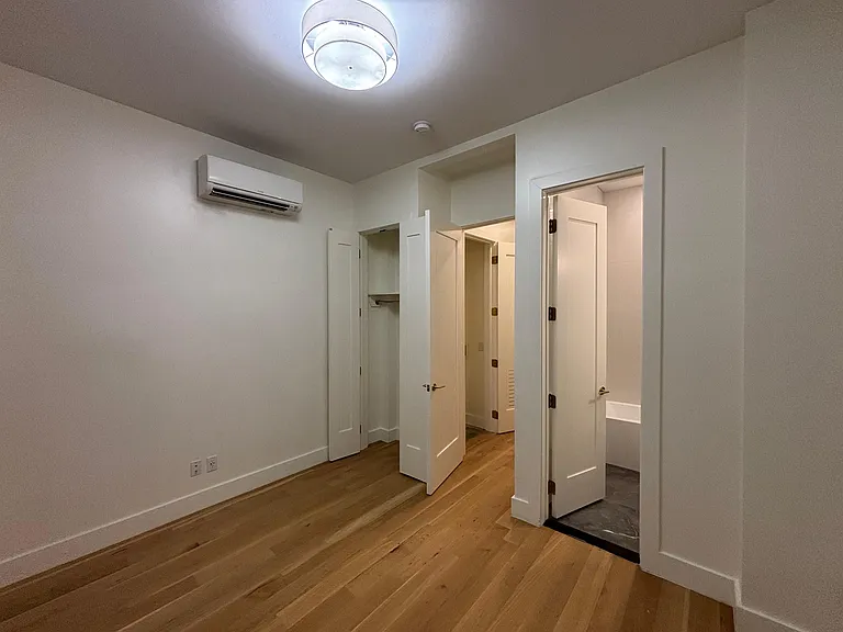 50 Grace St #3RR — Photo 3