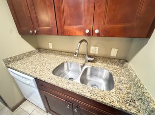 1517 D St #15, Lincoln, NE 68502