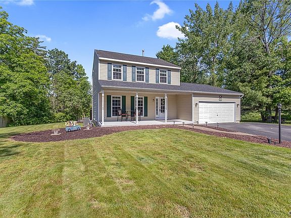 3rd image of 9539 Glengarriff Dr