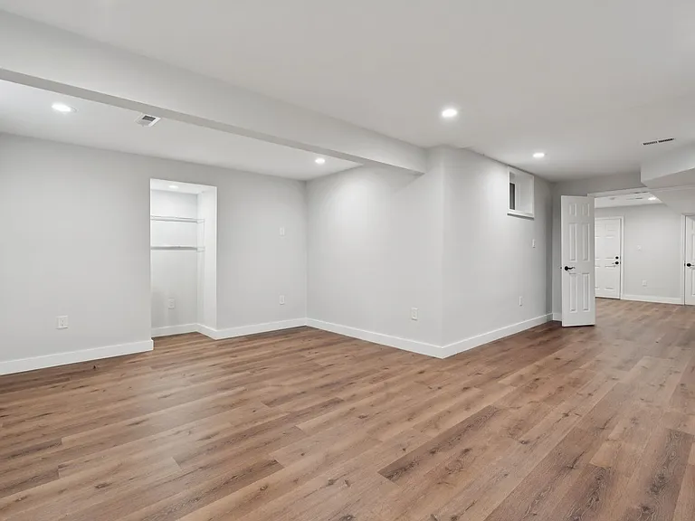 1291 Mason Mill Ct — Photo 35