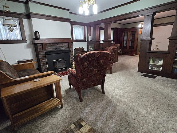 2nd image of 414 N Vine St