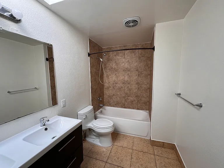 5741 Erlanger St — Photo 25
