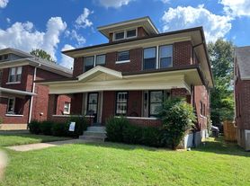 1634 Deer Ln, Louisville, KY