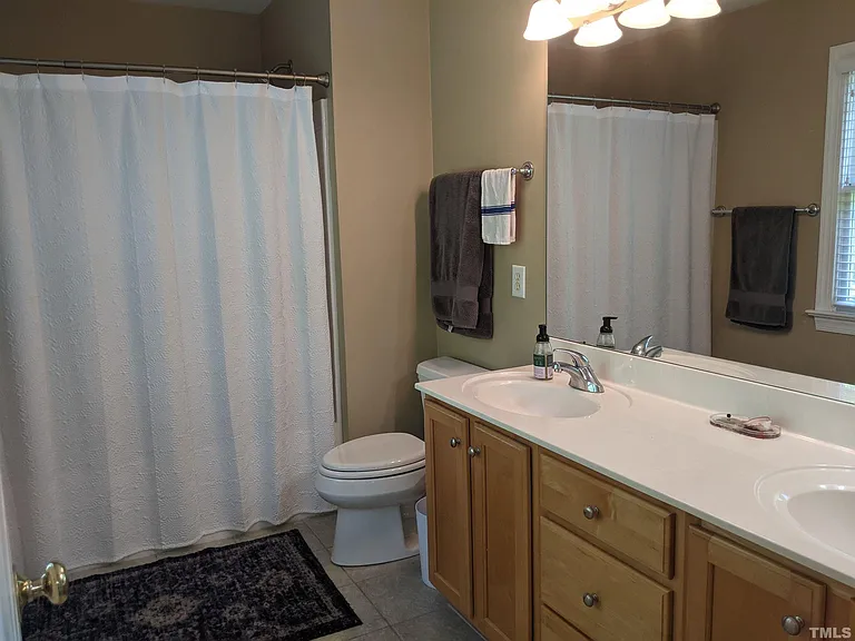 200 Charleston Ln — Photo 21