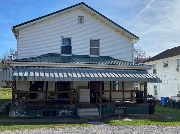 427/429 Chicago Ave, New Kensington, PA 15068