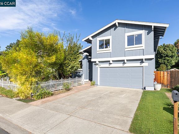 2nd image of 2225 Sierra Ct